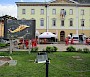 Piazza Santi Filippo e Giacomo in rosso
